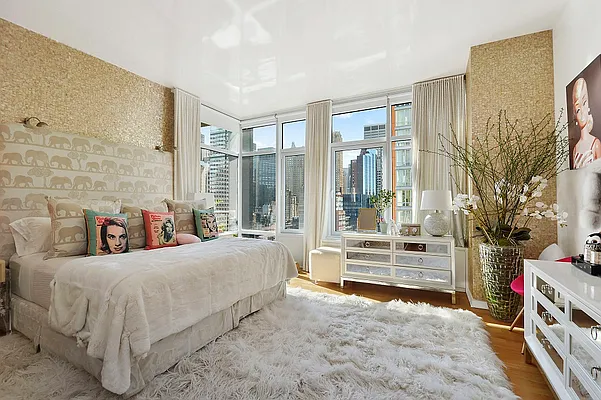 Sold by Corcoran | media 5
