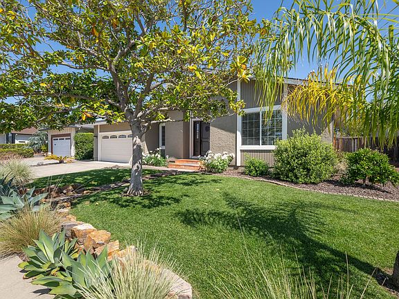 2nd image of 350 Quay Ln