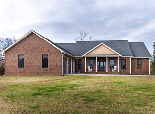 1010 Manila Dr, Seneca, SC 29672