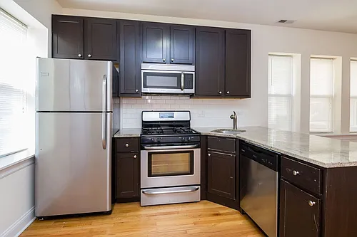 Arthur Apartments Photo 1