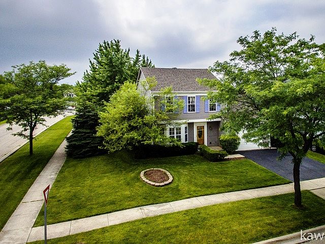 1st image of 68 Newbury Ln