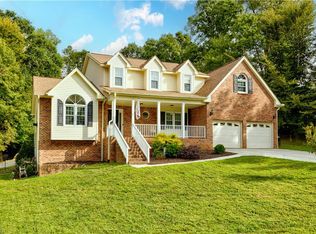 5980 Mullican Ridge Ln, Clemmons, NC 27012