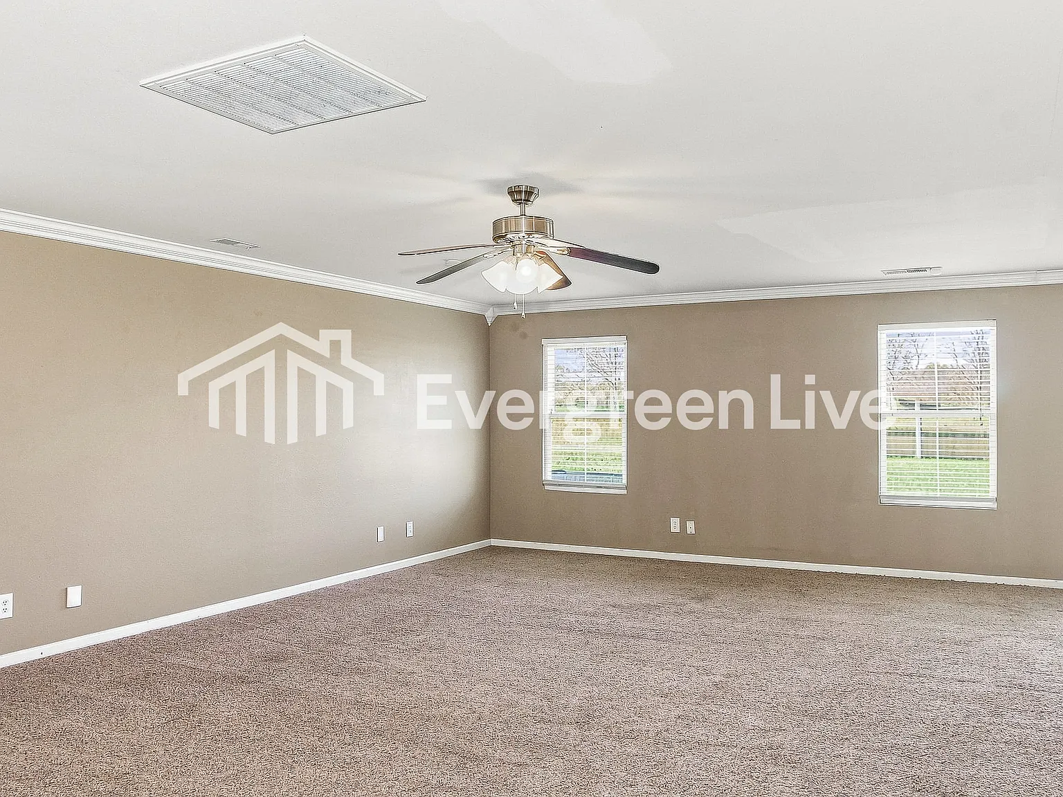 3 bed, 2.0 bath, 3148 sqft, $1,795 — Photo 2