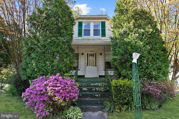 1st image of 774 Candidus Ave