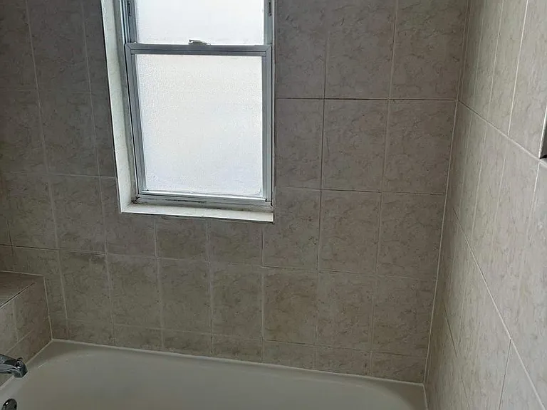 4604 Johnson Ave — Photo 16