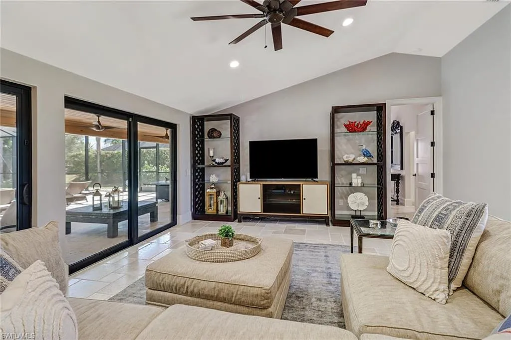 3 bed, 3.5 bath, 2285 sqft, $13,000 — Photo 4