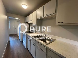 1375-01PP Burnside Manor, Portland, OR 97233