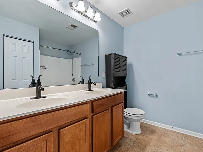 27 Madeline Cir — Photo 6