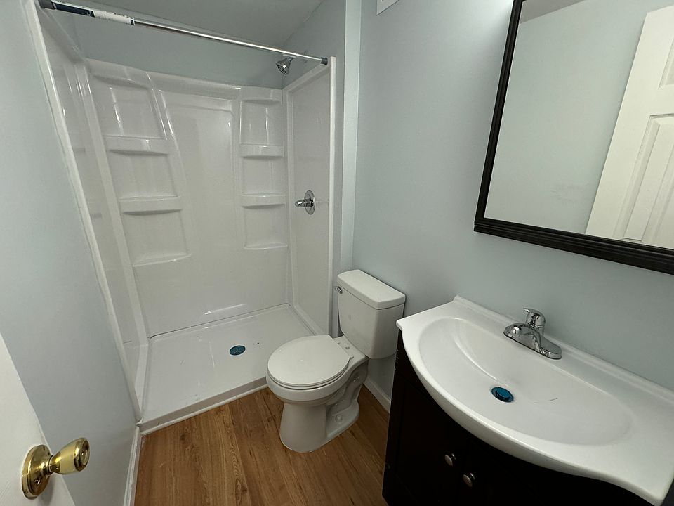 1st image of 325 E Jefferson St APT 4