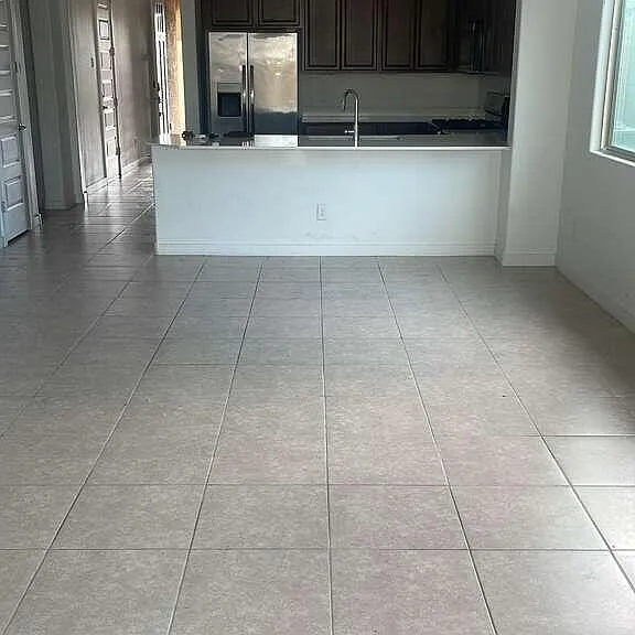 1318 E Irwin Ave — Photo 8