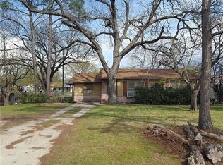 1607 S Broadway St, Joshua, TX 76058