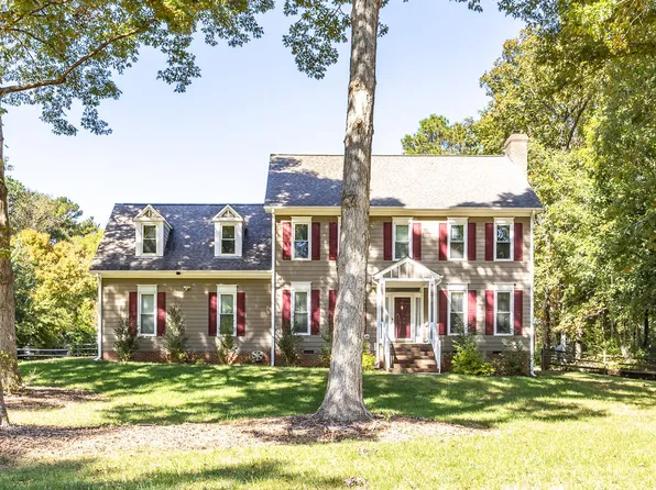 6229 Hampton Ridge Rd, Raleigh, NC 27603
