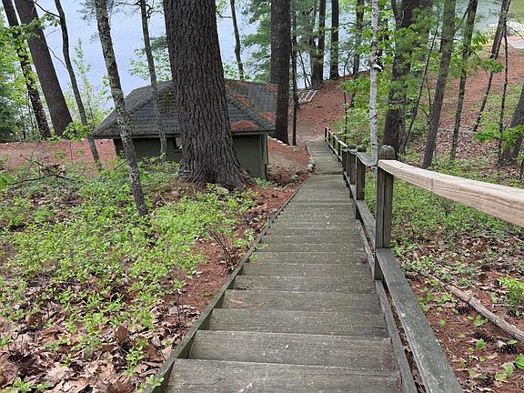 5th image of 129 Barkers Pond Road