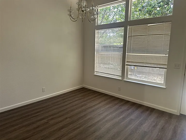 2224 Halsey Cir — Photo 5