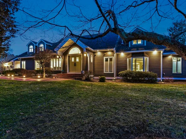 345 North St, Medfield, MA 02052