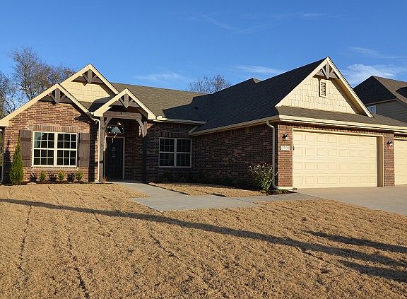 Stunning New Home in Washington Lane!