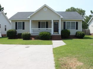 629 Red Tip Cir, Florence, SC 29505