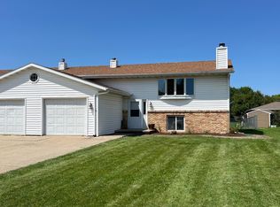 726 Trailsway Ln, Neenah, WI 54956