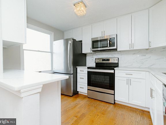 3rd image of 13615 Forest Pond Ct