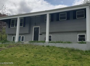 8 Crocus St, Jackson, NJ 08527