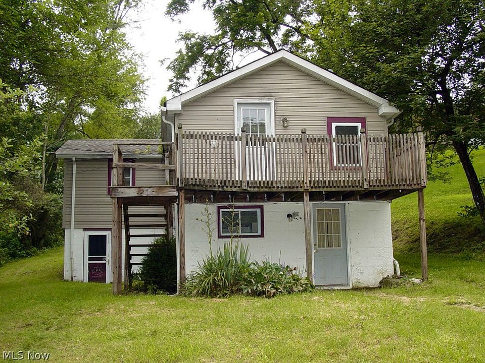 1st image of 140 Plum St