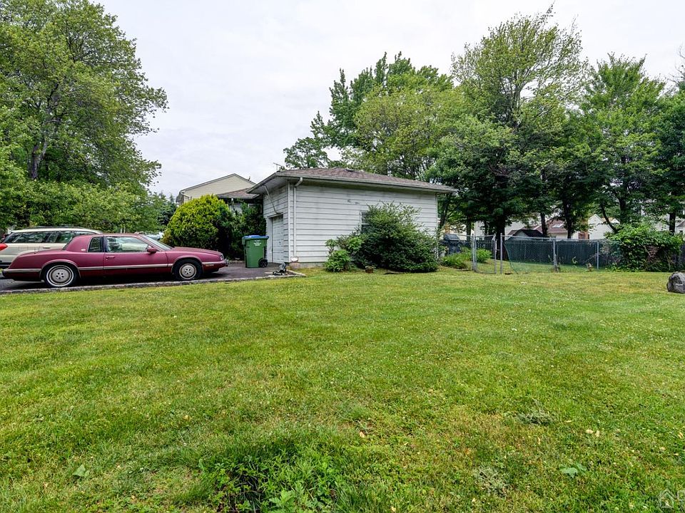 944 Ellis Pkwy, Edison, NJ 08820 Zillow