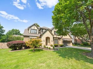 12120 Cedar St, Overland Park, KS 66209