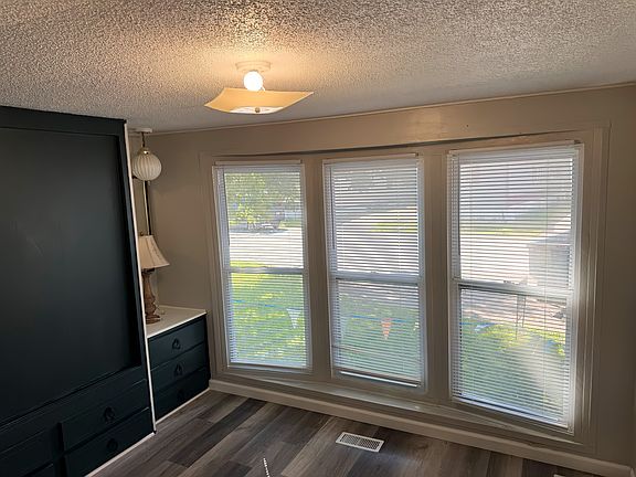 4th image of 661 N 19th St Lot 31