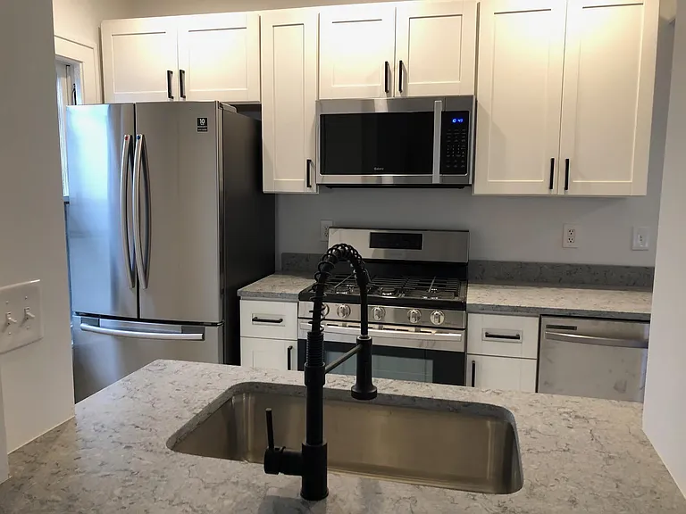 334 E Drayton St #1 — Photo 2
