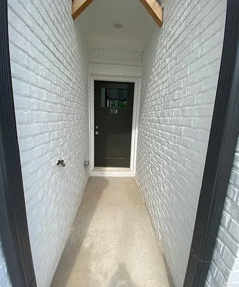 104 Auburn Gate Ln — Photo 2