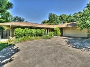 1801 N Oakhill Rd, Bethany, OK 73008