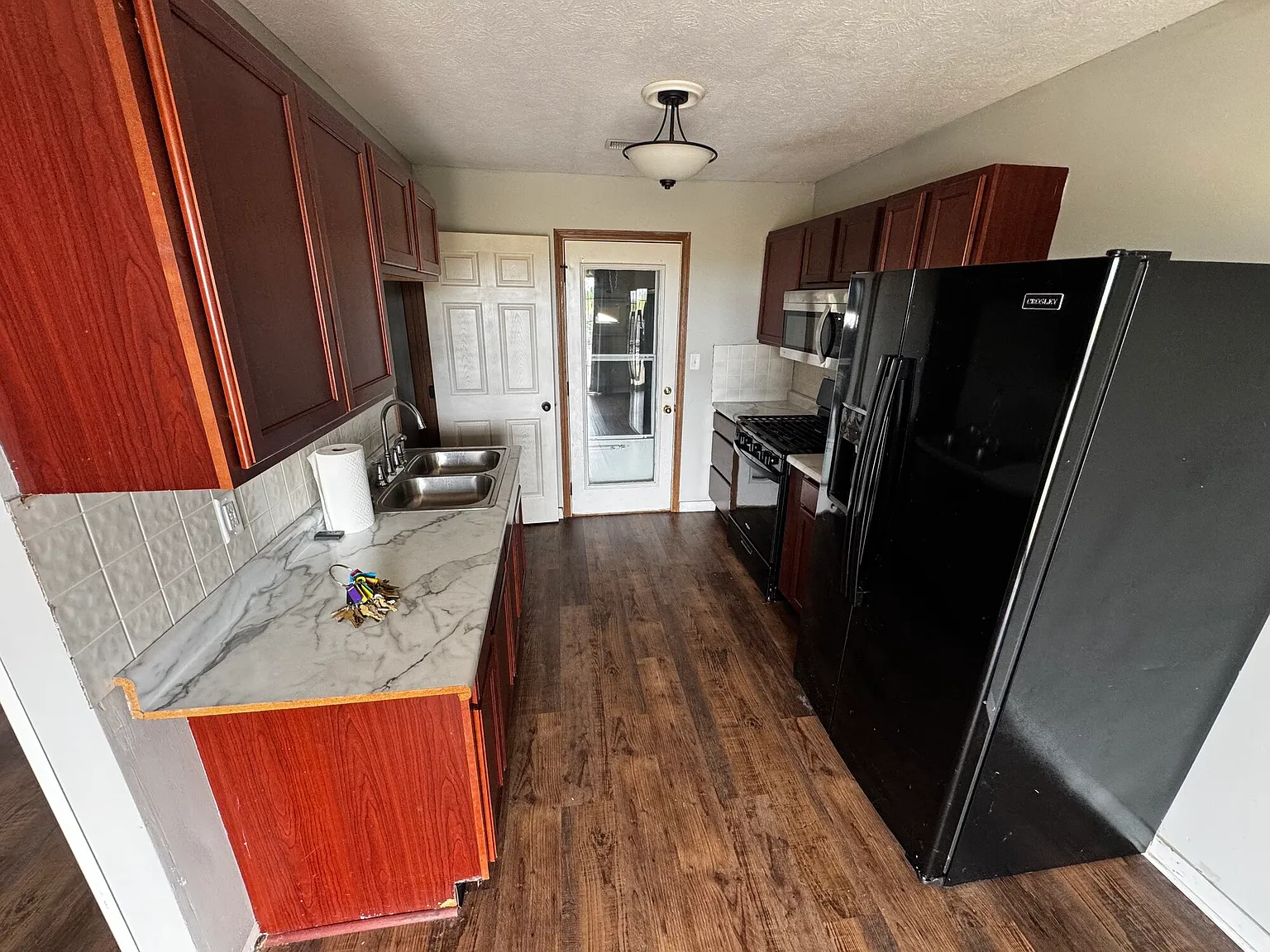 3 bed, 1144 sqft, $1,500 — Photo 3