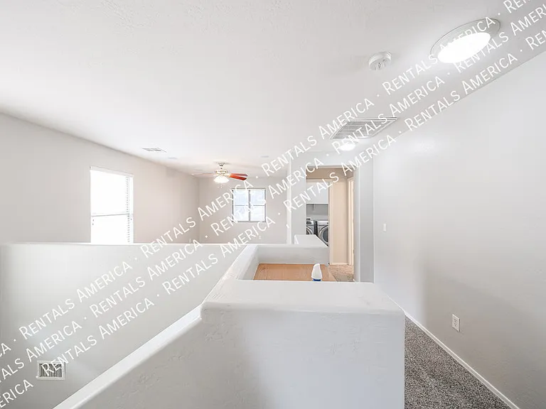 4563 E Oxford Ln — Photo 23