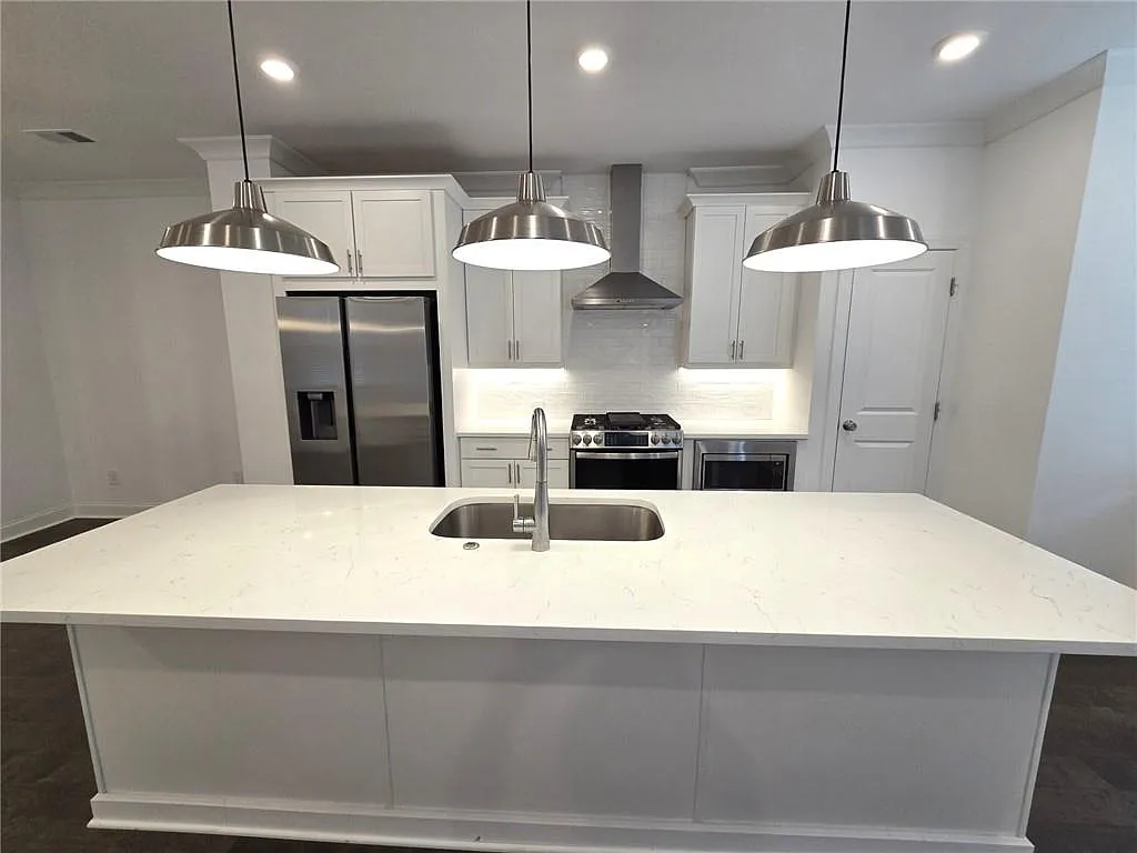 3 bed, 3.5 bath, 2186 sqft, $3,000 — Photo 3