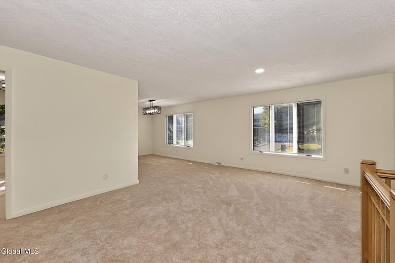 3rd image of 15 White Birch Court