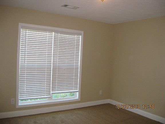 4th image of 250 Lee Road 119
