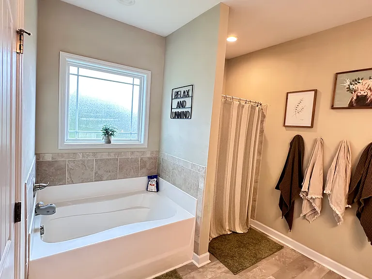 319 Adobe Ln — Photo 23