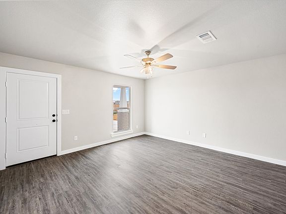 5th image of 3706 Viola Ave