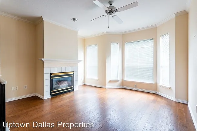 2902 State St #ID60002 — Photo 2