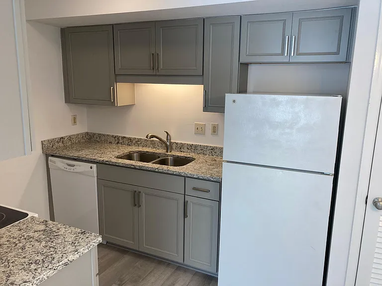 2494 Etiwan Ave #E6 — Photo 6