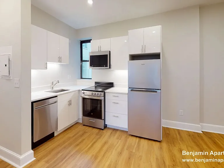 833 Beacon St #206 — Photo 3