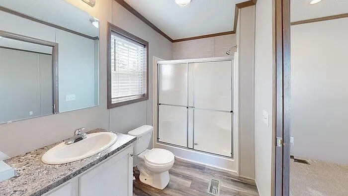 360 Continental Ave — Photo 2