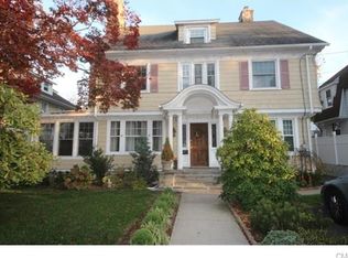 160 Flax Hill Rd, Norwalk, CT 06854