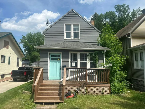 121 Chestnut St, Grand Forks, ND 58201