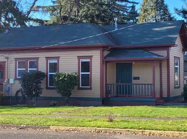 314 E Sherman St, Newberg, OR 97132