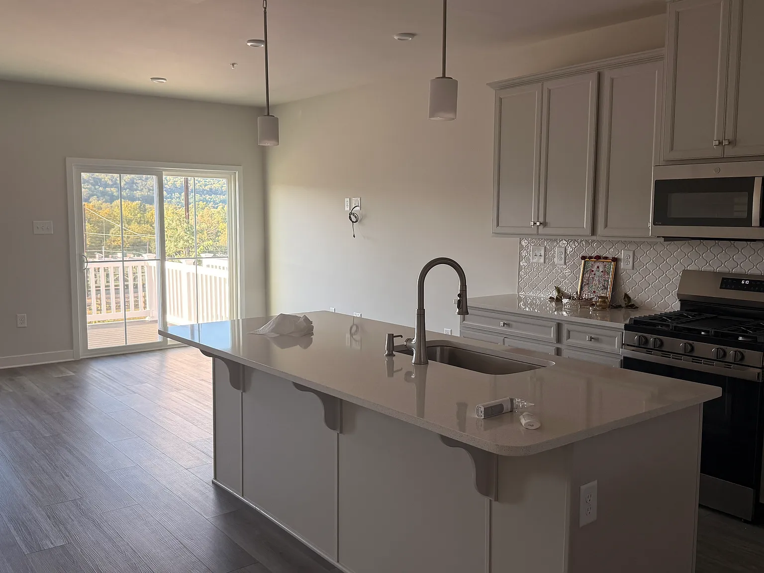 2666 Tisbury Ln — Photo 4