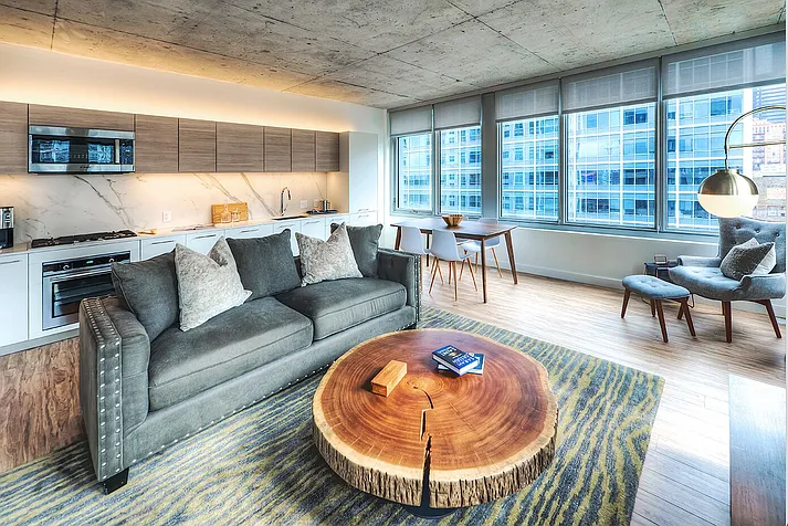 2 bed, 962 sqft, $4,327 — Photo 3