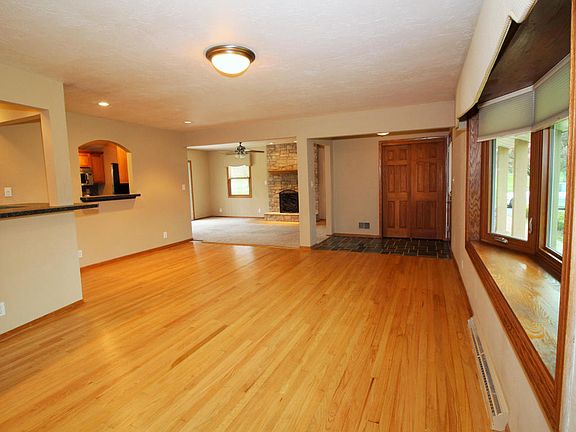 3rd image of 11432 N Glenwood Dr