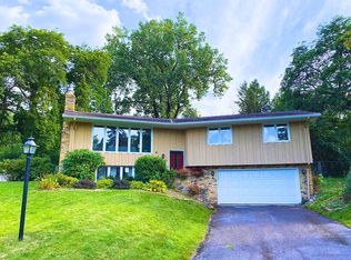 37 Western Ter, Golden Valley, MN 55426