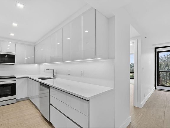2nd image of 7835 Lakeside Blvd APT 946